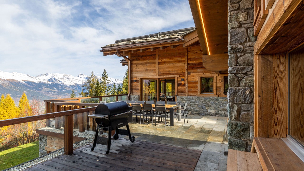 Photo of Outdoor in Saint-Pierre-de-Clages