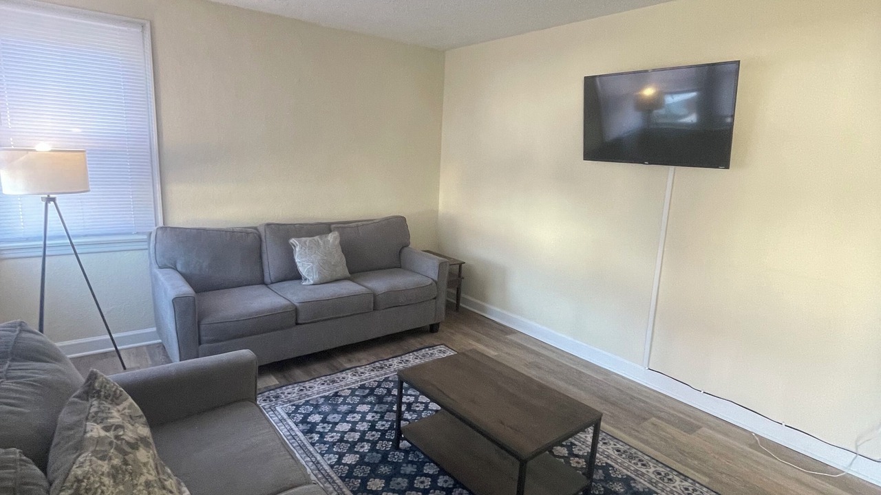Photo of Livingroom in Airport Township
