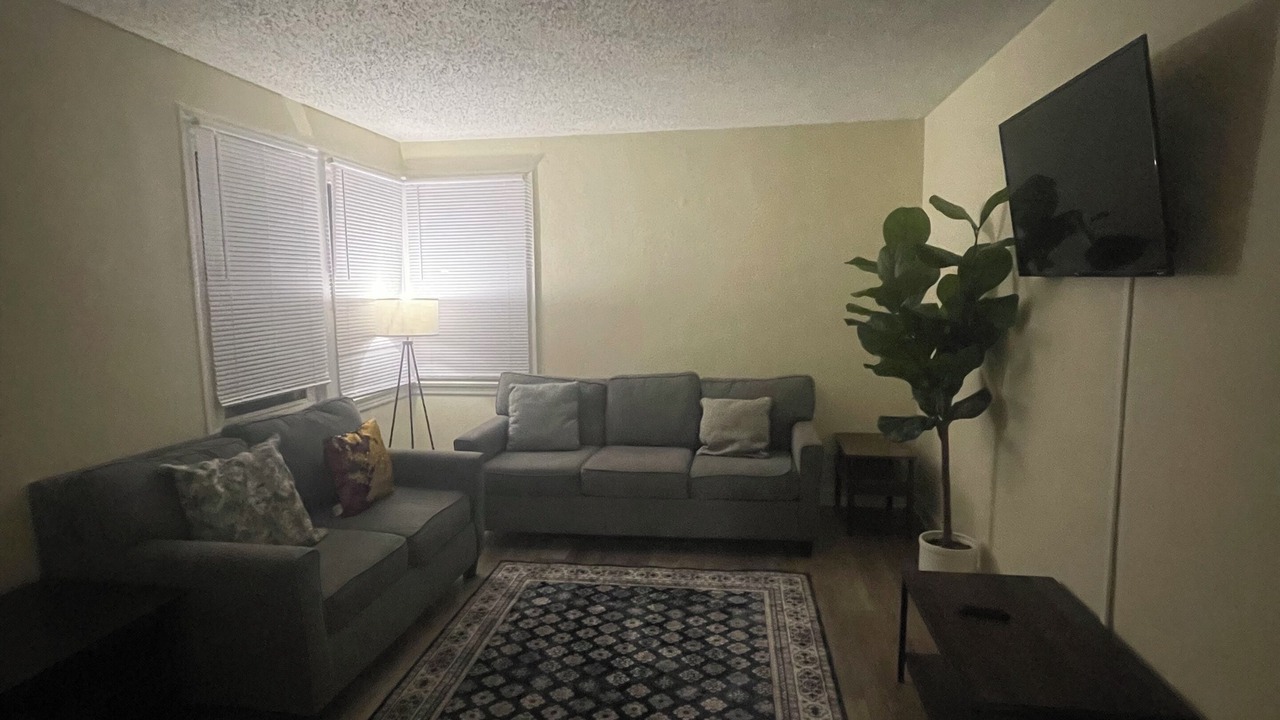 Photo of Livingroom in Airport Township