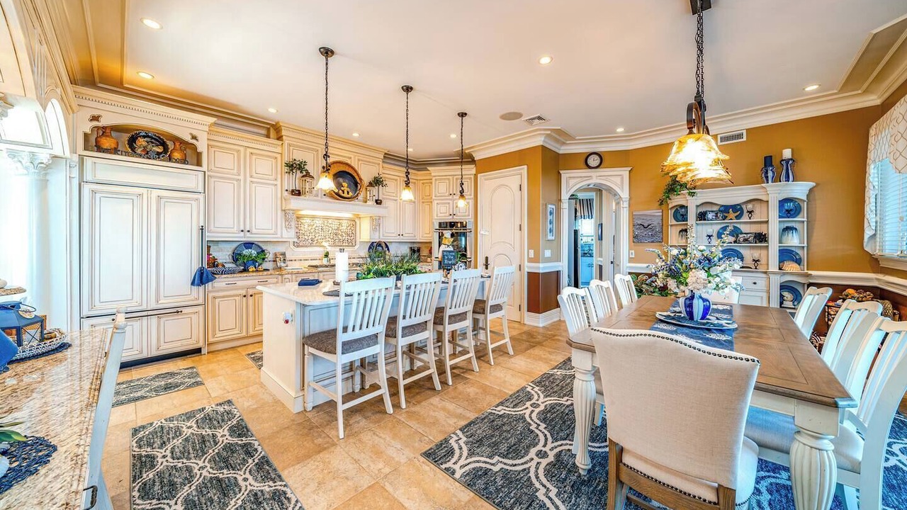 Photo of Others in Riviera