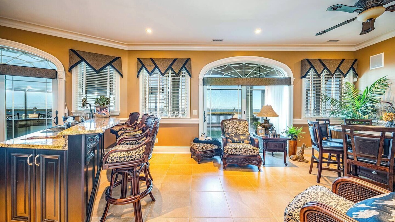 Photo of Others in Riviera