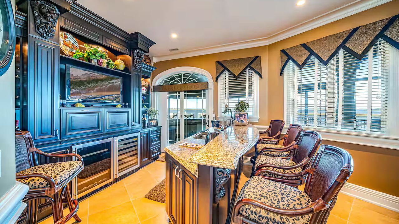 Photo of Others in Riviera