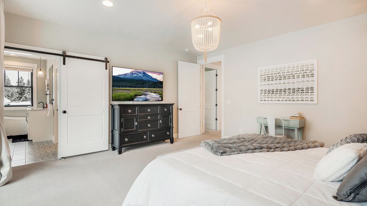 Photo of Bedroom in Deer Park