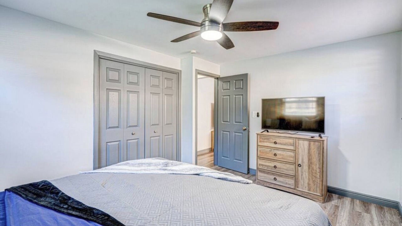 Photo of Others in Elmwood Park