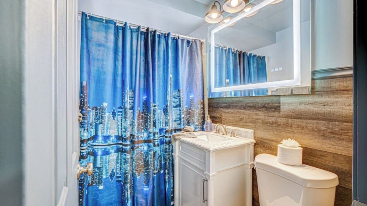 Photo of Bathroom in Elmwood Park