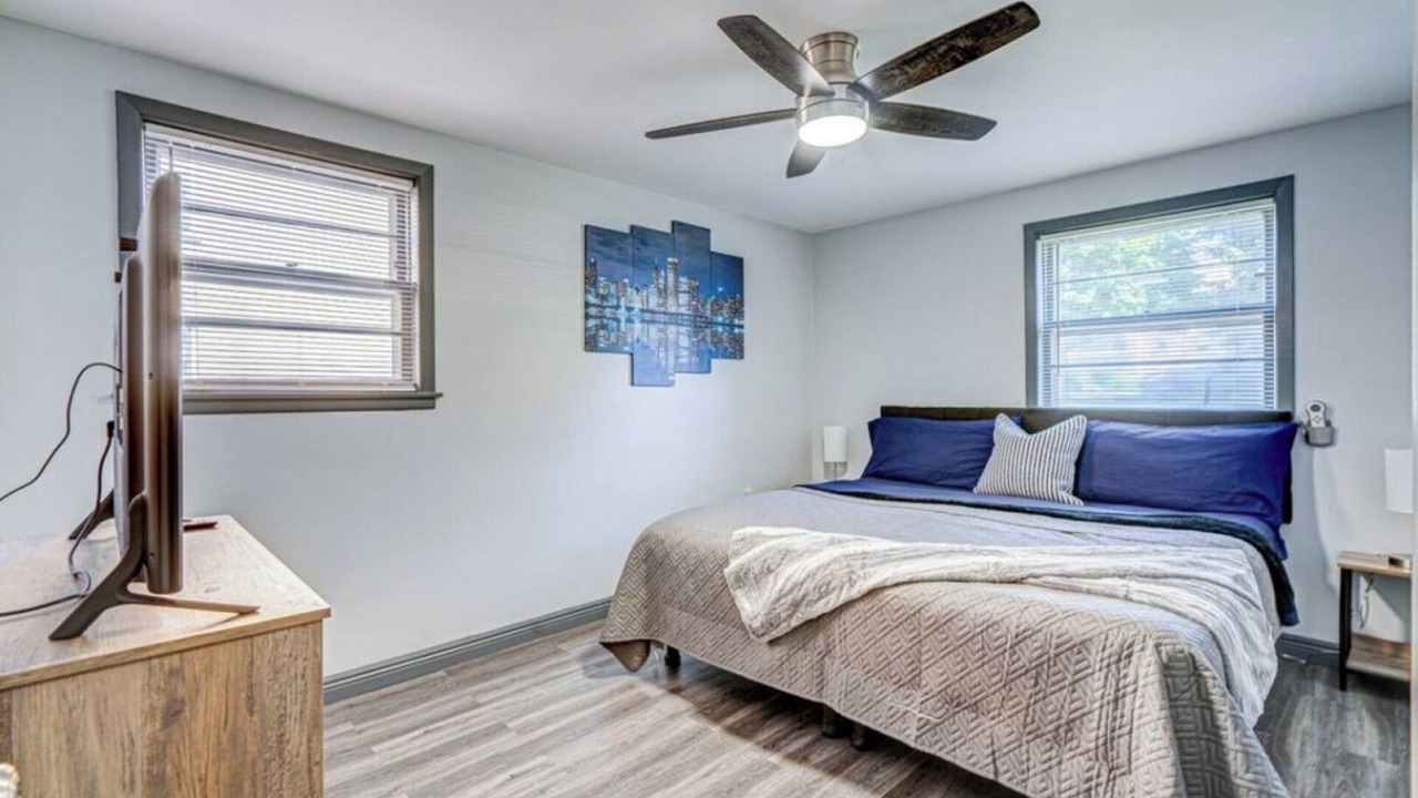 Photo of Others in Elmwood Park