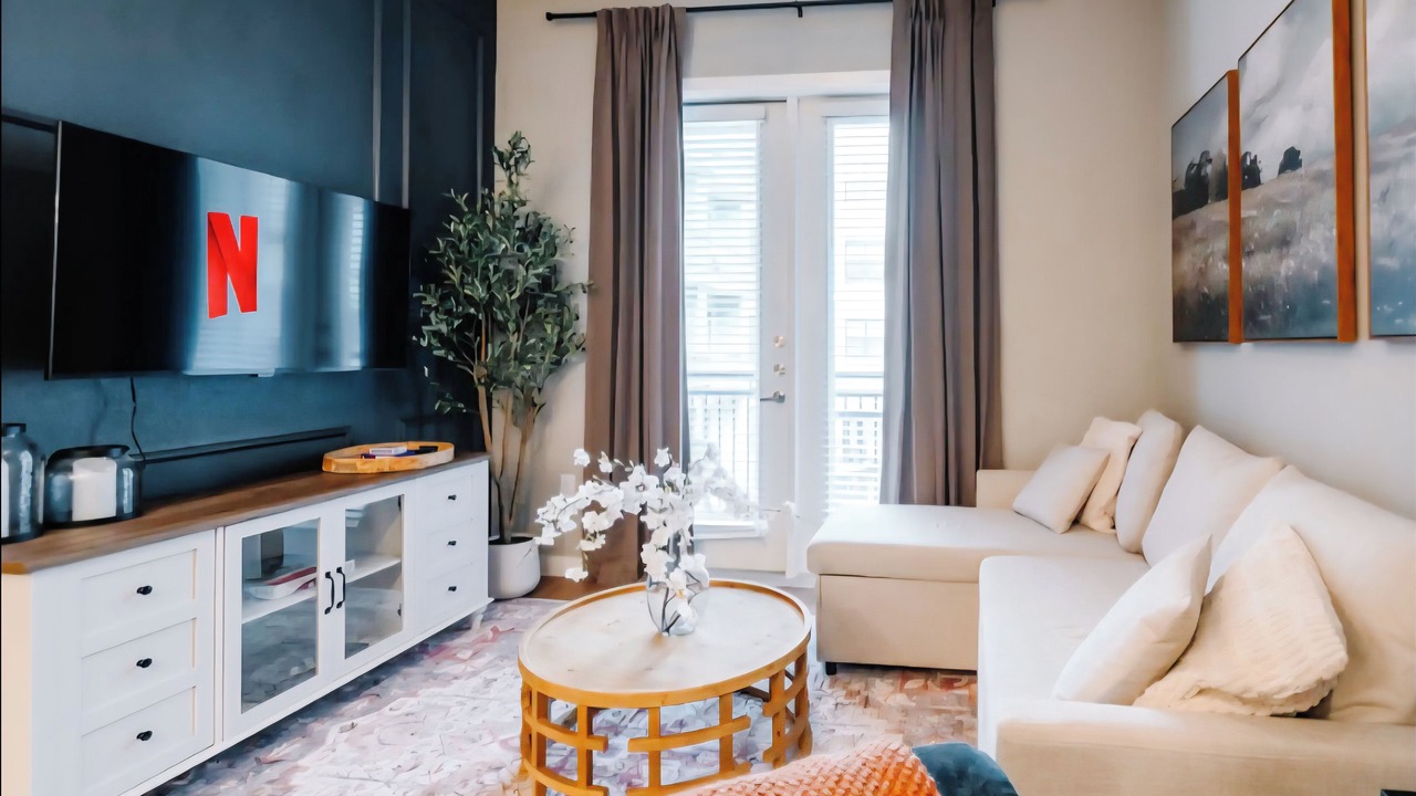 Photo of Livingroom in Tobin Hill