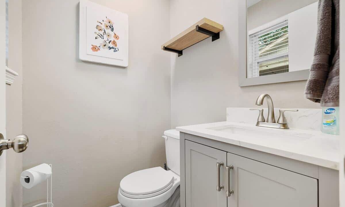 Photo of Bathroom in Barling