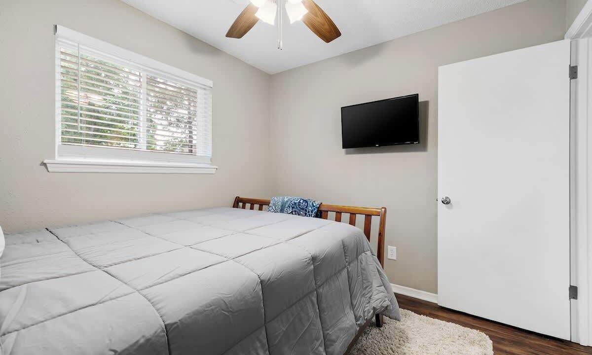 Photo of Bedroom in Barling
