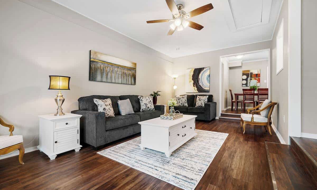 Photo of Livingroom in Barling