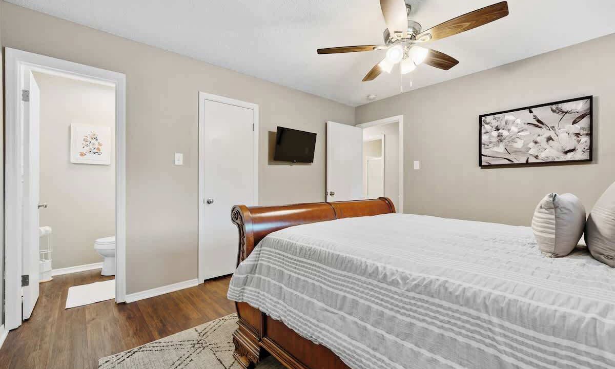 Photo of Bedroom in Barling