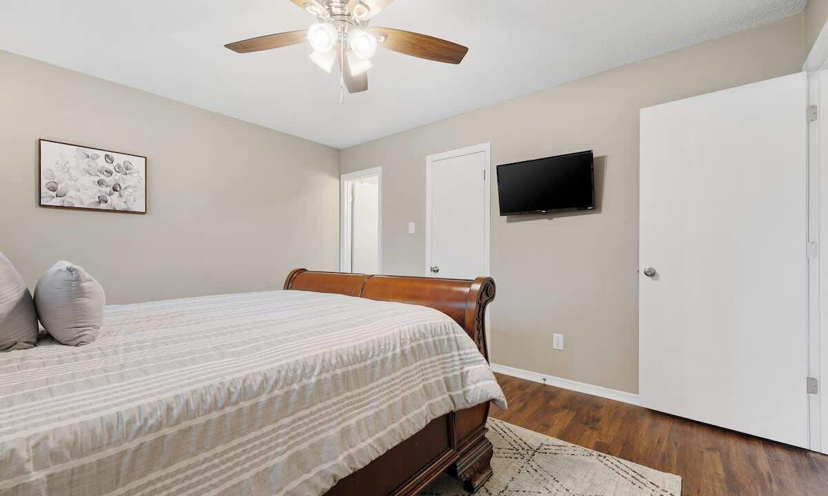 Photo of Bedroom in Barling