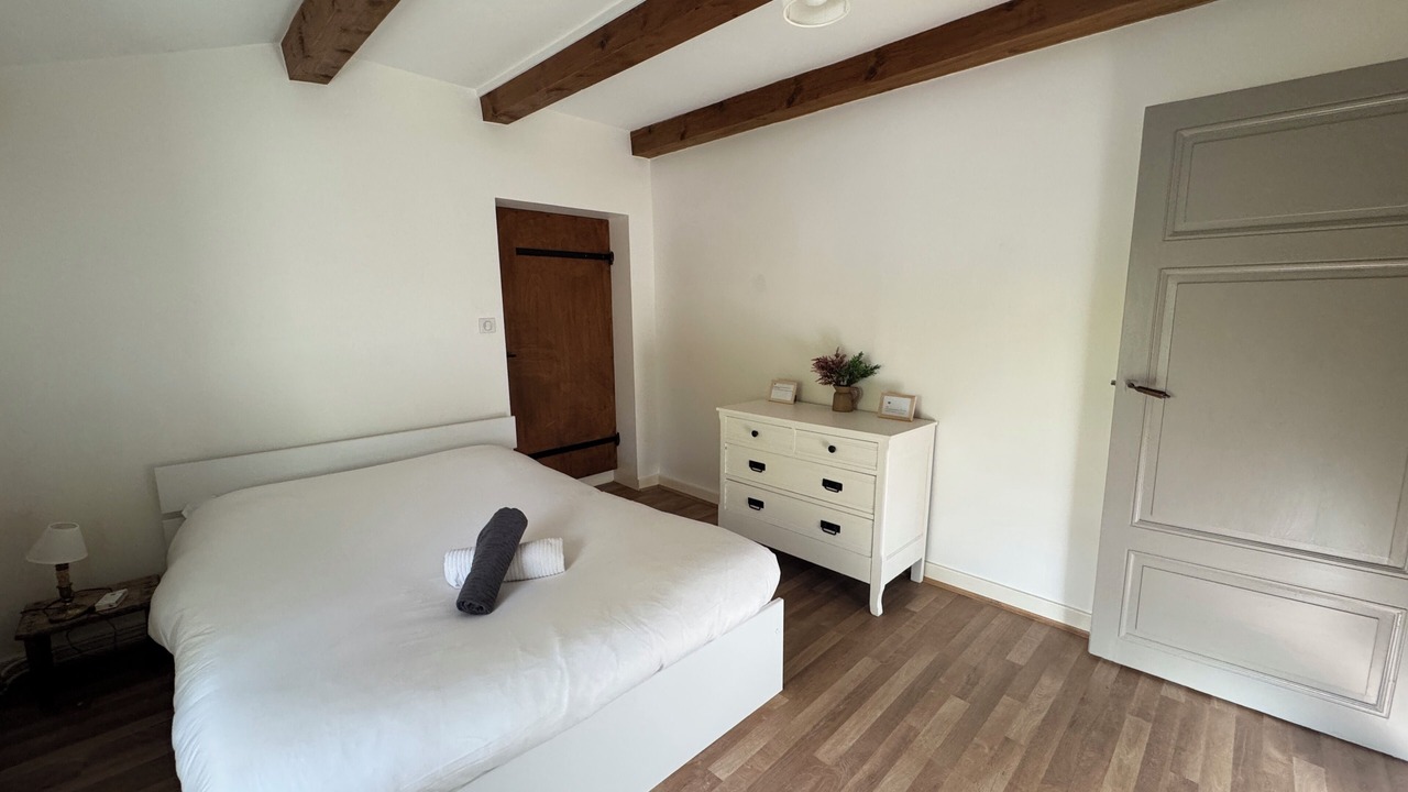 Photo of Bedroom in La Chapelle-de-Guinchay