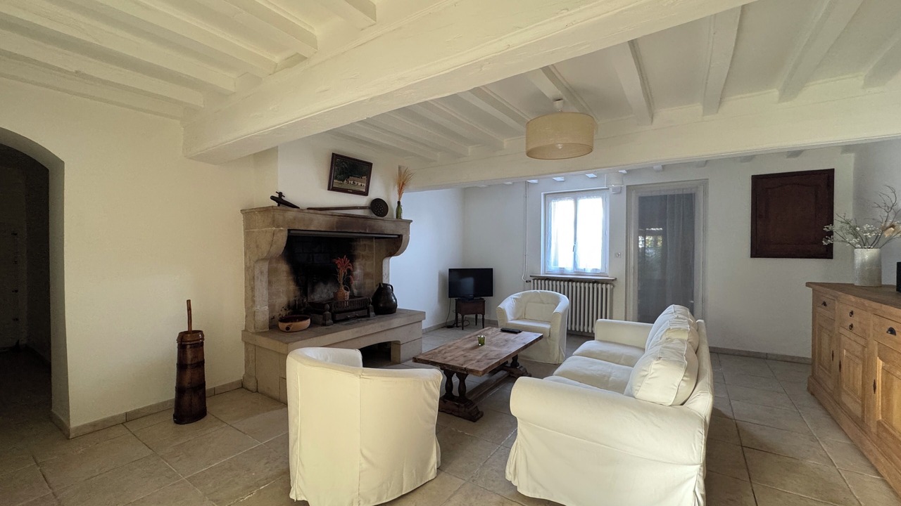 Photo of Livingroom in La Chapelle-de-Guinchay