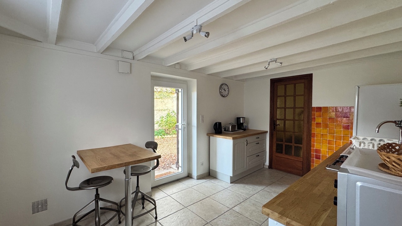Photo of Kitchen in La Chapelle-de-Guinchay