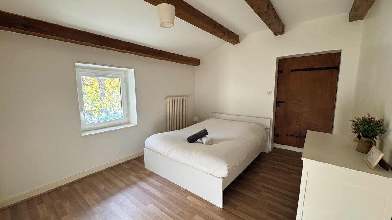 Photo of Bedroom in La Chapelle-de-Guinchay