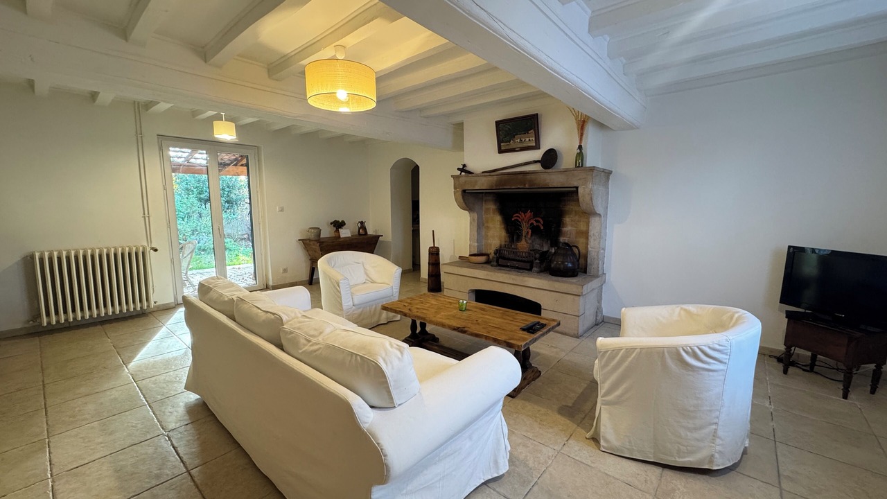 Photo of Livingroom in La Chapelle-de-Guinchay