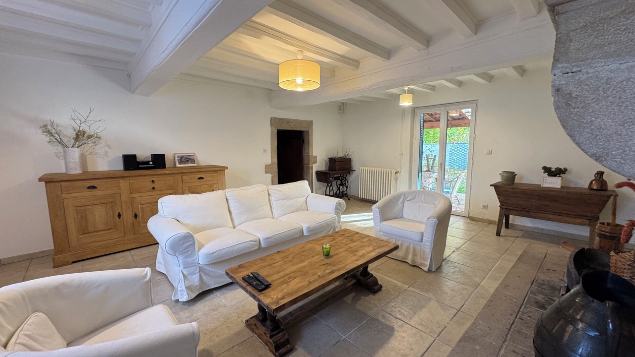 Photo of Livingroom in La Chapelle-de-Guinchay