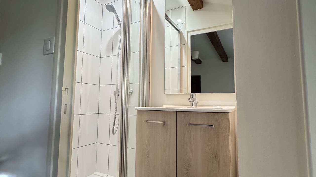 Photo of Bathroom in La Chapelle-de-Guinchay