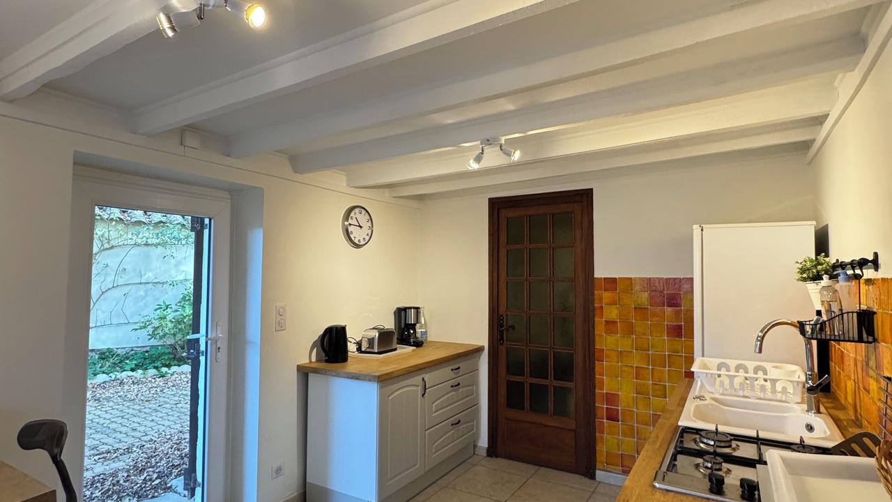 Photo of Kitchen in La Chapelle-de-Guinchay