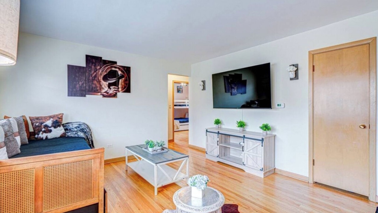 Photo of Bedroom in Elmwood Park