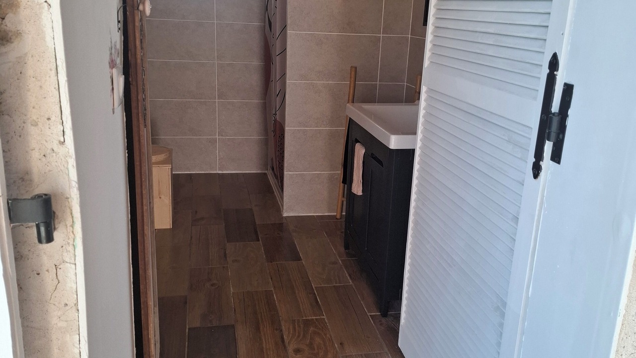 Photo of Bathroom in Saint-Jean-de-la-Motte