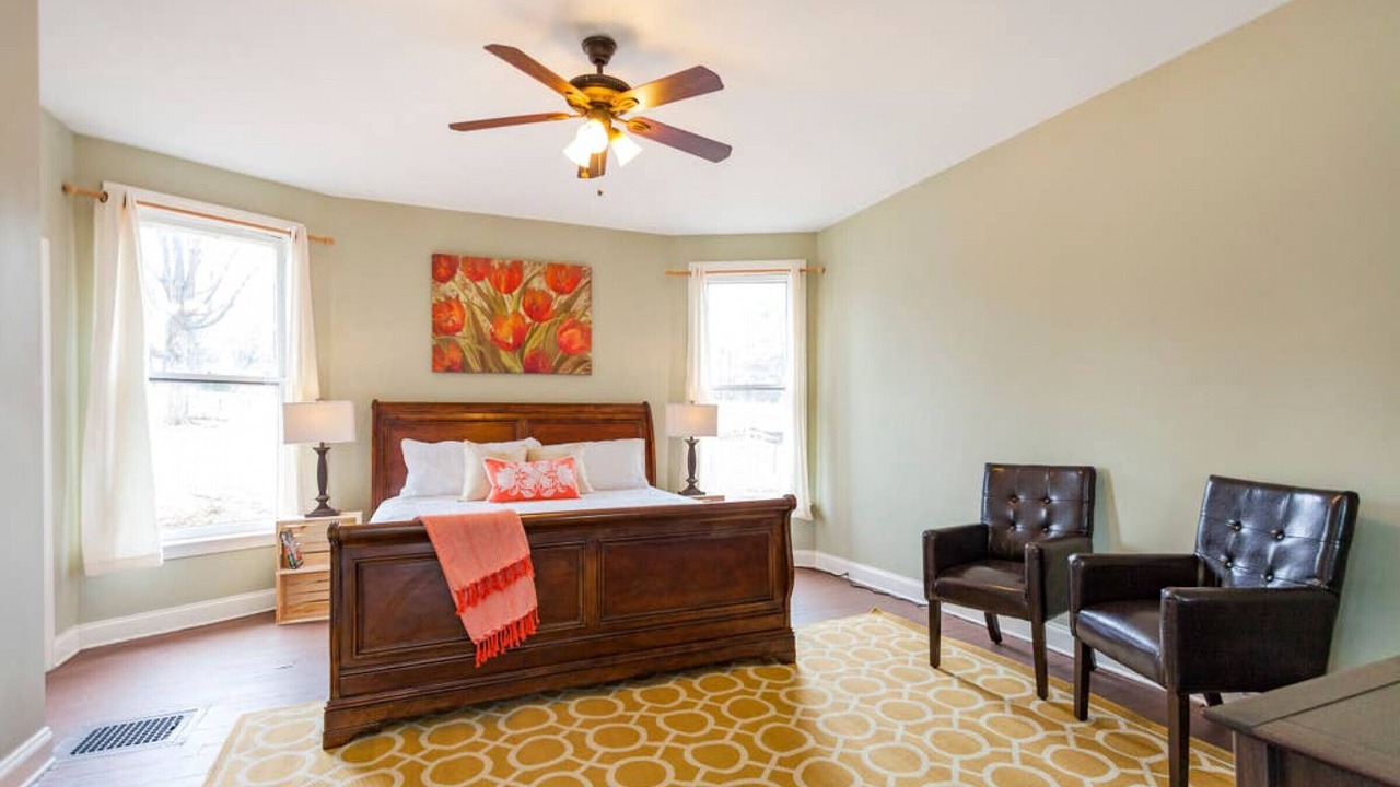 Photo of Bedroom in Historic Waverly
