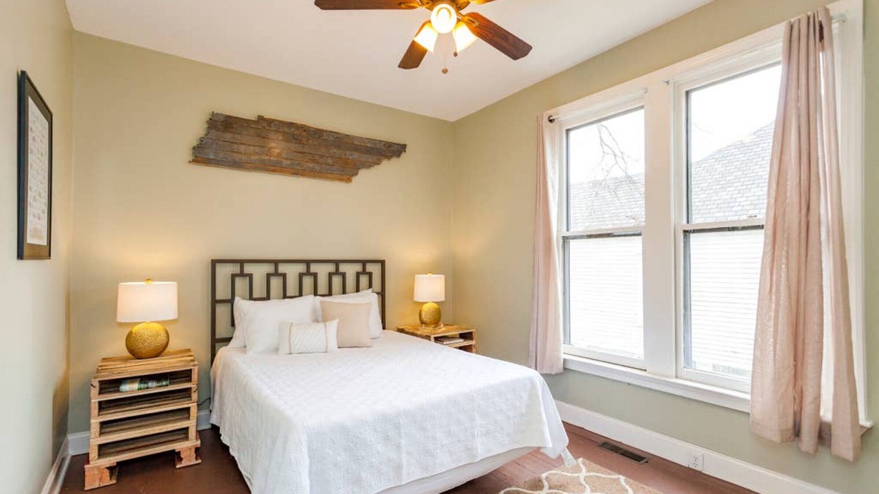 Photo of Bedroom in Historic Waverly
