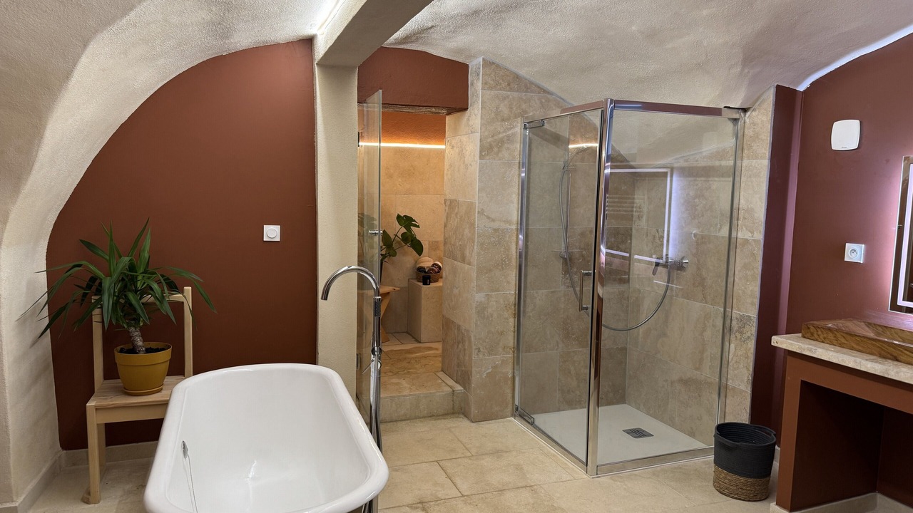 Photo of Bathroom in Mornas