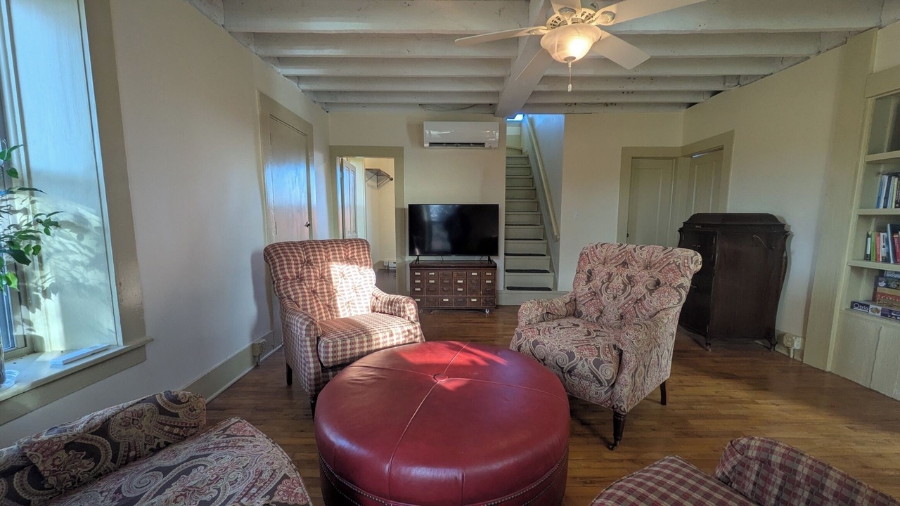 Photo of Livingroom in Pauline