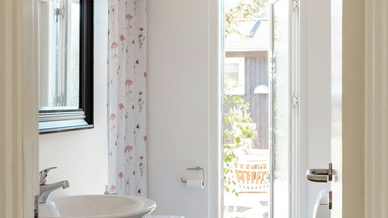 Photo of Bathroom in Elsegarde Strand