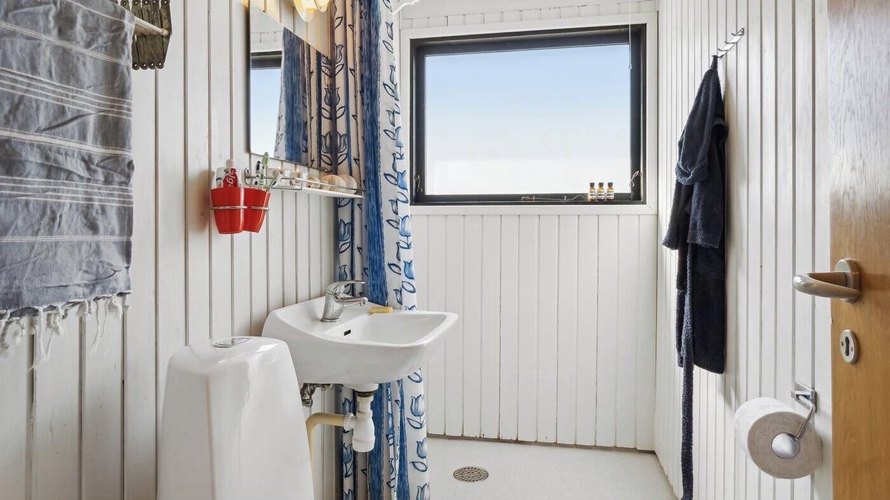 Photo of Bathroom in Hou