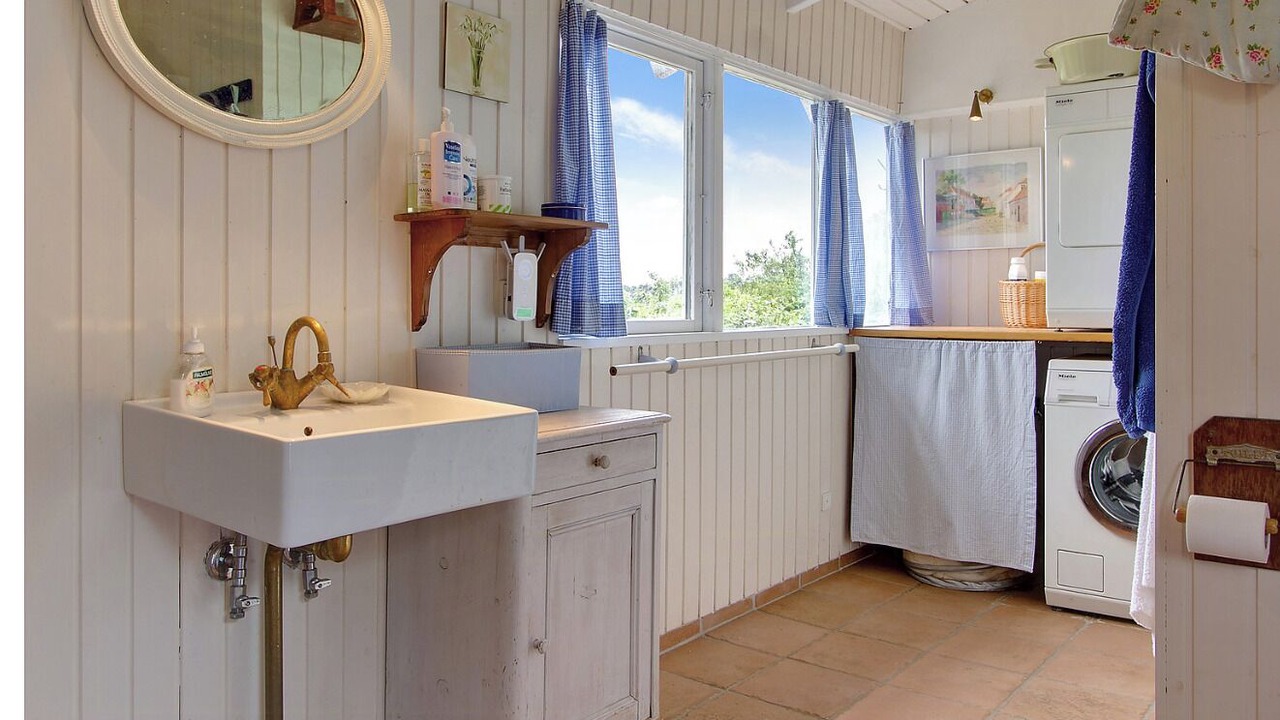 Photo of Bathroom in Melby