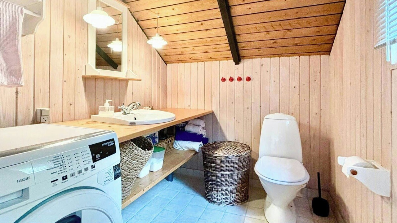 Photo of Bathroom in Yderby