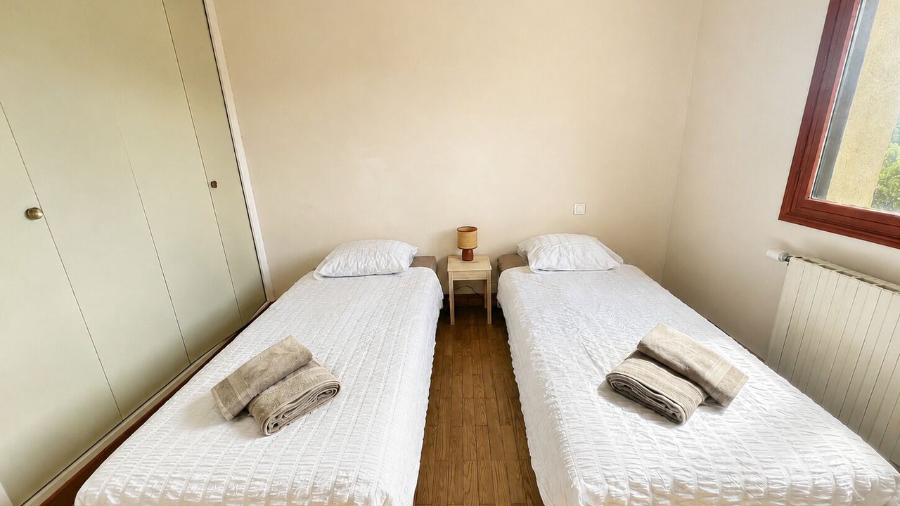 Photo of Bedroom in Saint-Fortunat-sur-Eyrieux