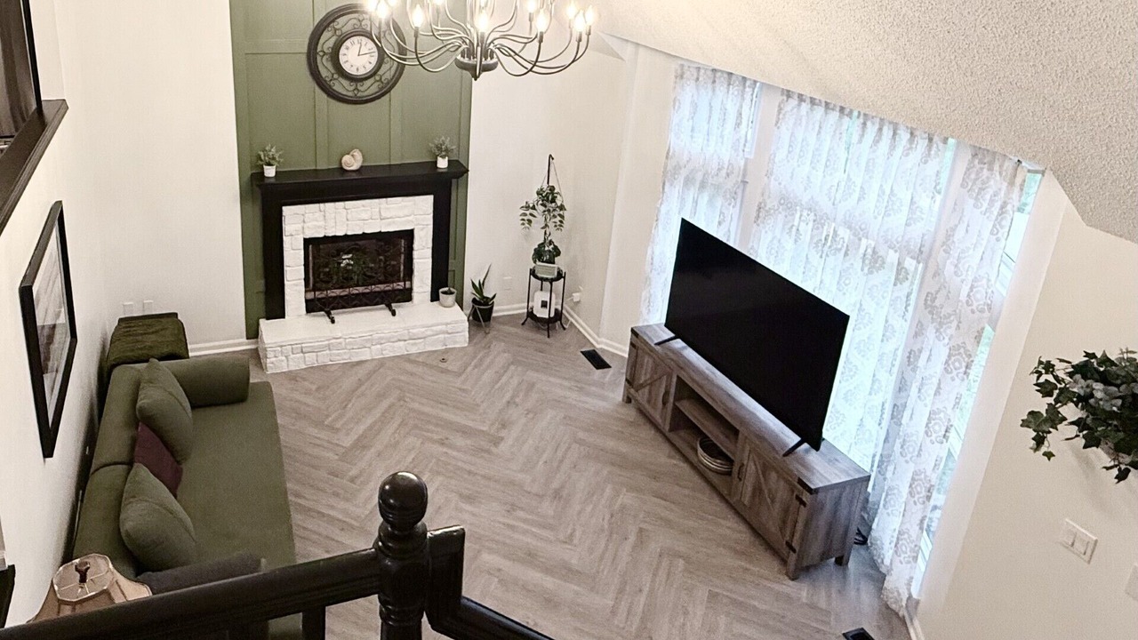 Photo of Livingroom in Overland Park