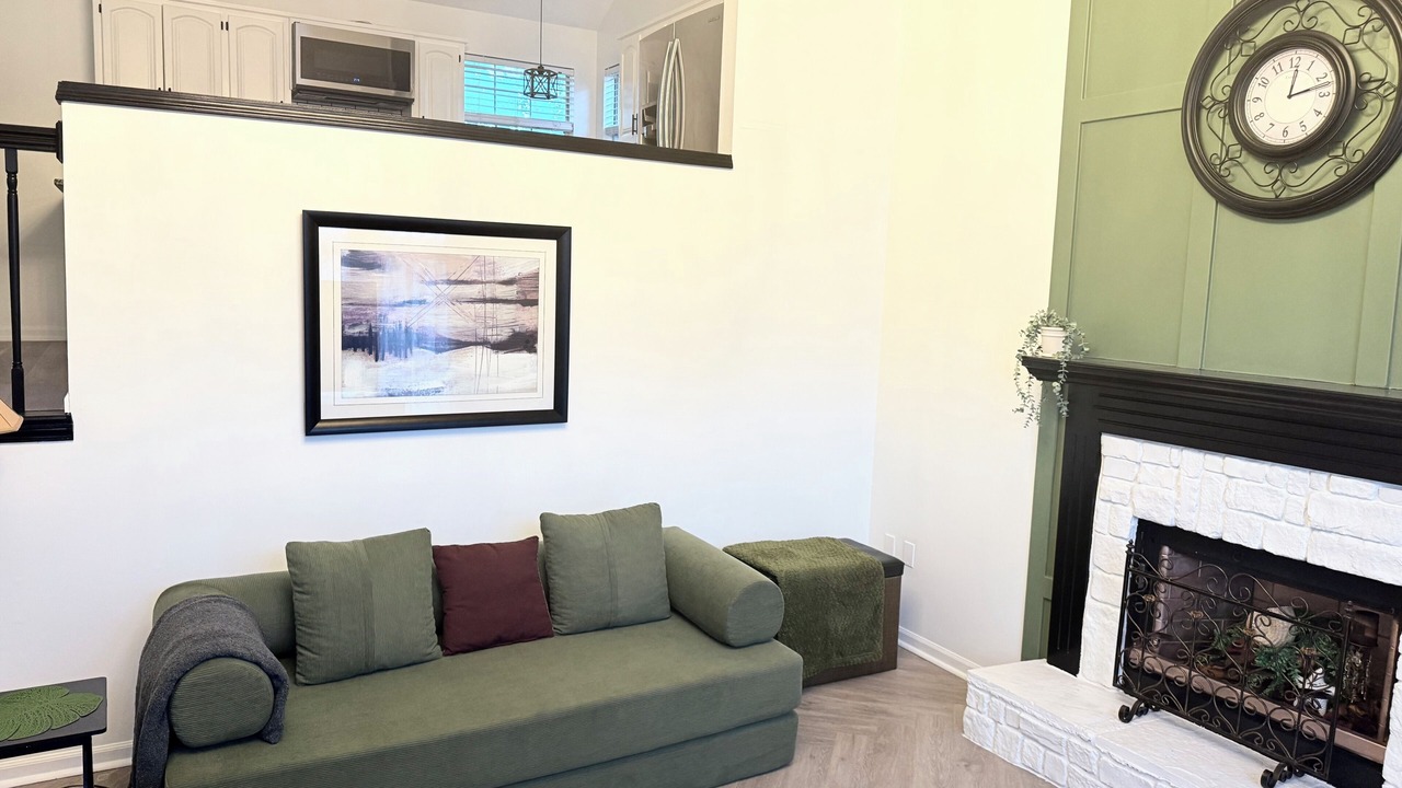 Photo of Livingroom in Overland Park