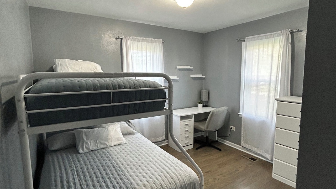 Photo of Bedroom in North Chicago