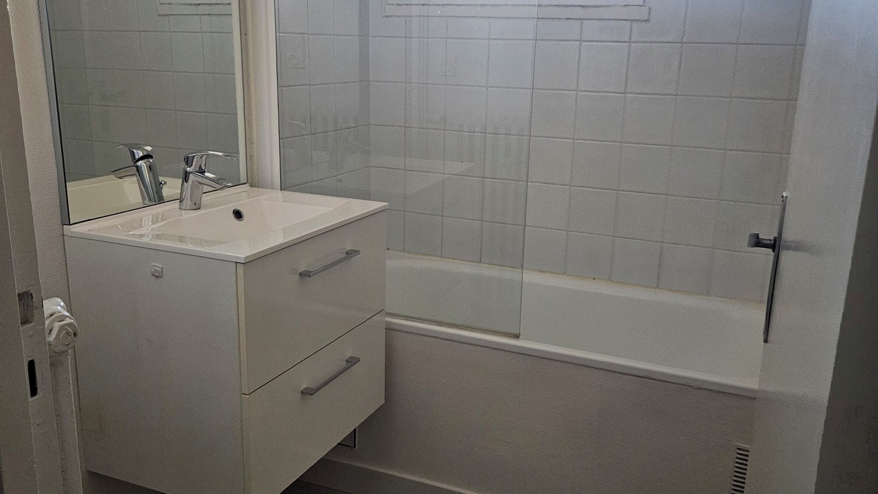 Photo of Bathroom in Vendeuvre-sur-Barse
