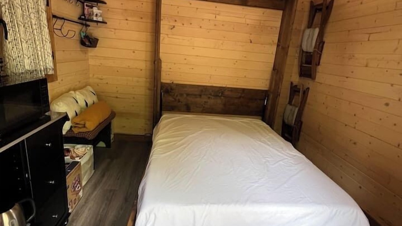 Photo of Bedroom in East Hants