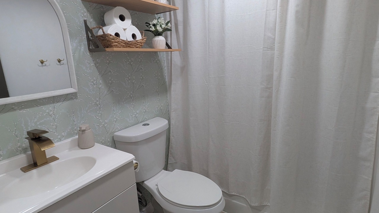 Photo of Bathroom in Willis