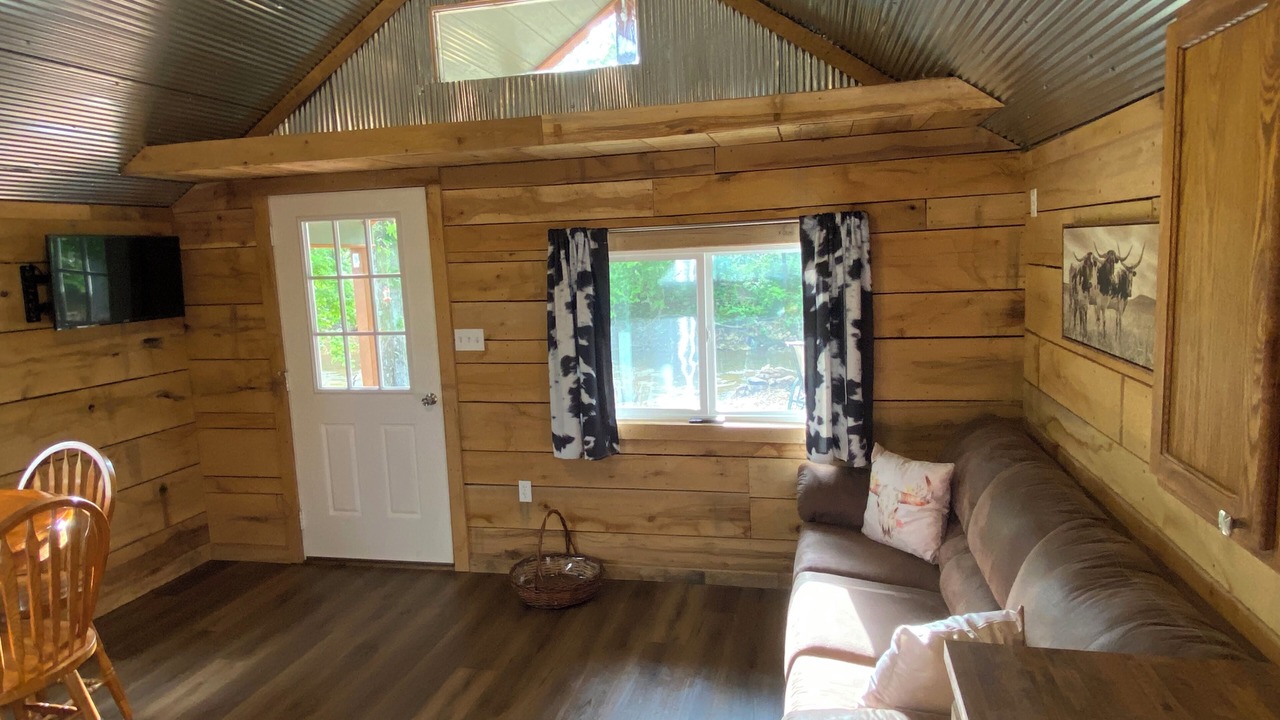 Photo of Livingroom in Cook Station