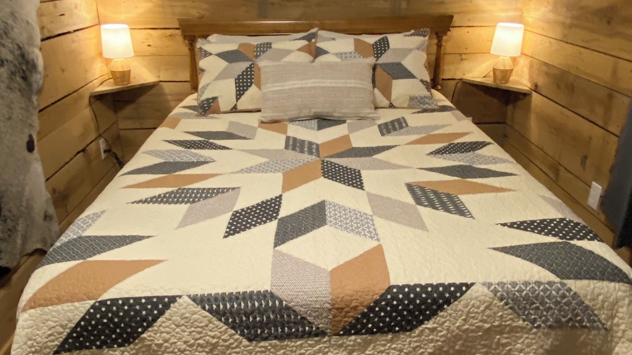 Photo of Bedroom in Cook Station