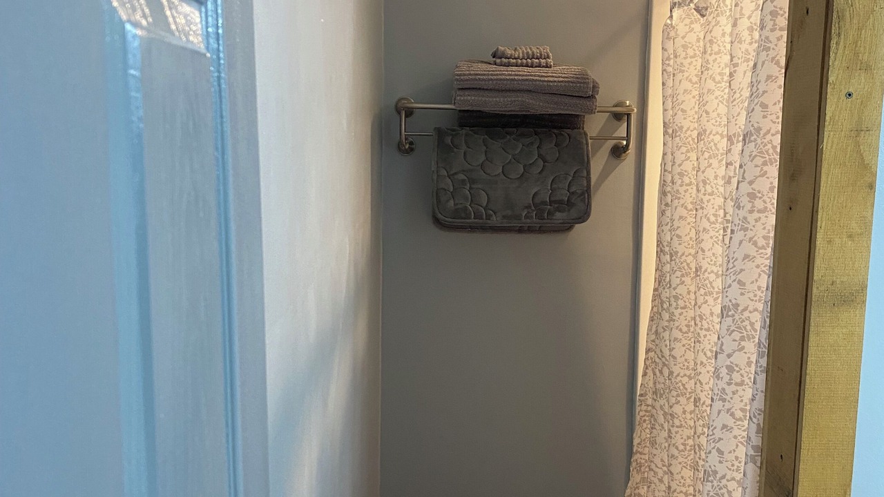 Photo of Bathroom in Cook Station