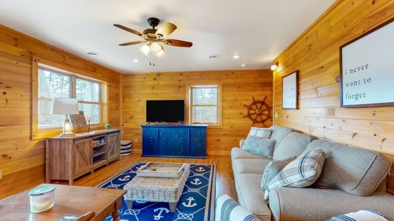 Photo of Livingroom in New Tazewell