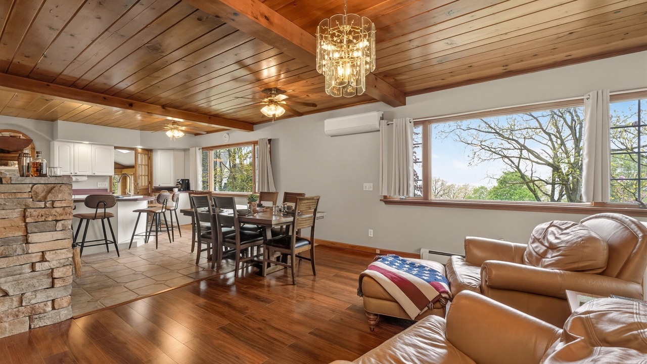 Photo of Livingroom in Rushville