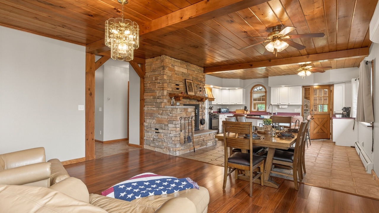Photo of Livingroom in Rushville