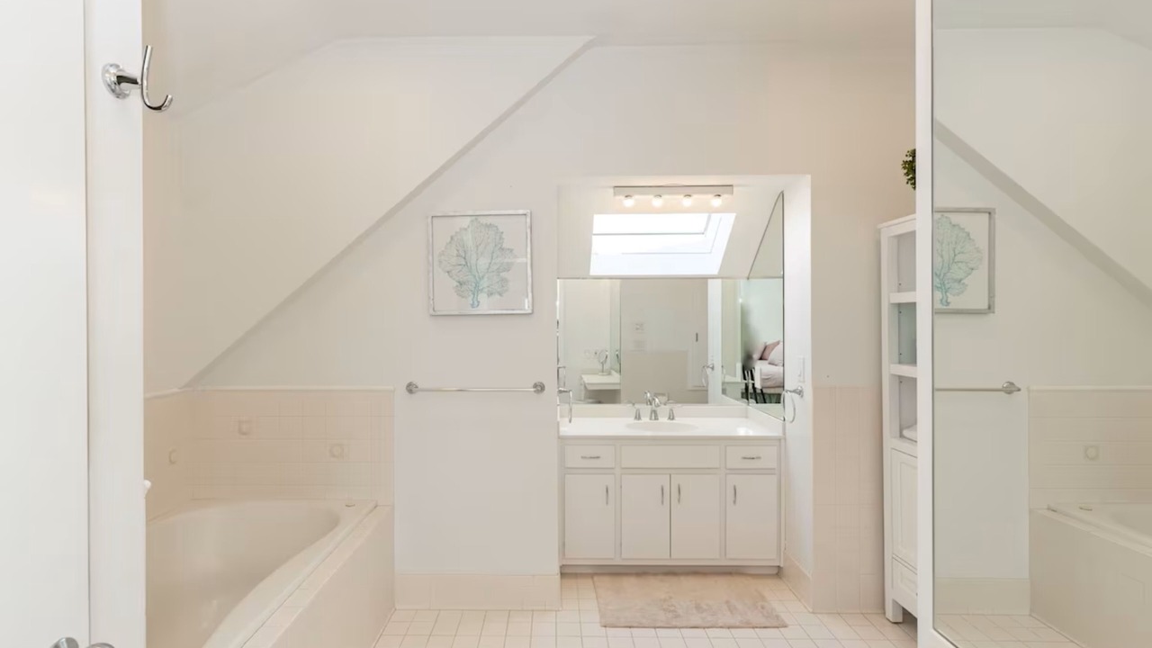 Photo of Bathroom in Popponesset