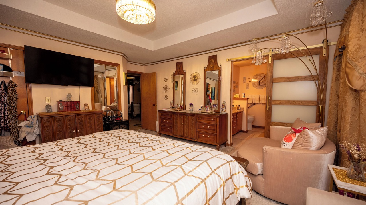 Photo of Bedroom in South Kansas City
