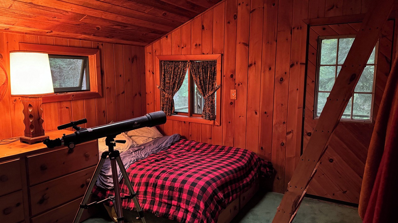 Photo of Bedroom in Long Lake